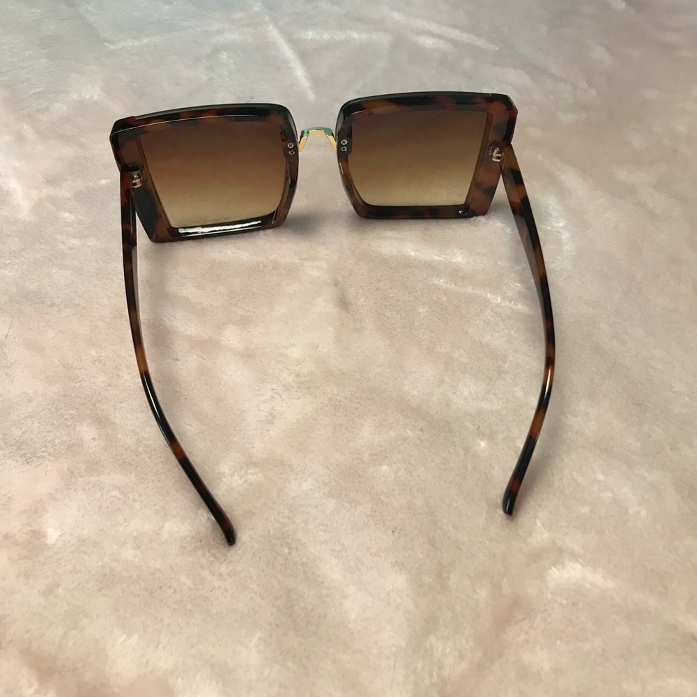Womens Sunglasses Oversized Thick Tortoise Shell Brown Square Fashion - Picture 7 of 16